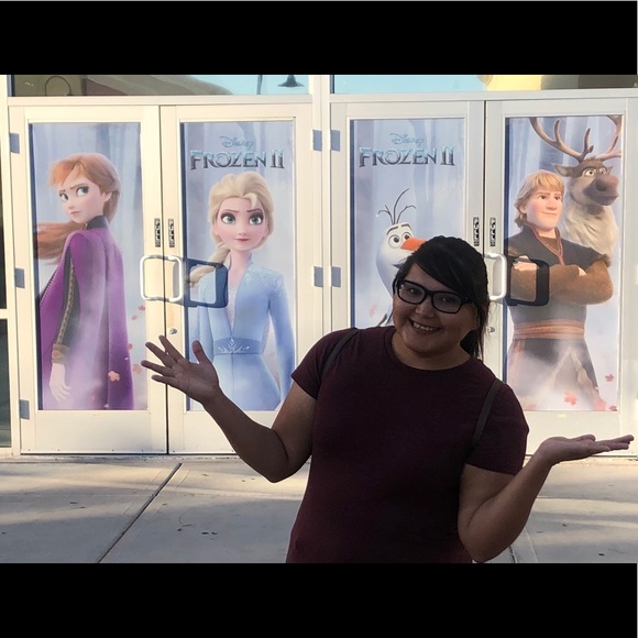 Meet your Posher, Aurora - Picture 4 of 7